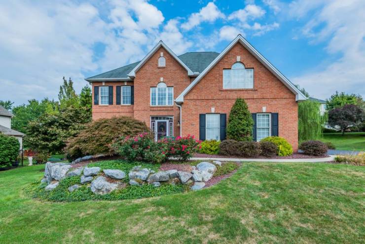 1018 Saffron Drive, Mechanicsburg, PA 17050