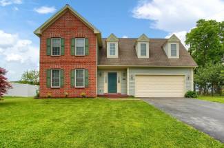 105 Westgate Drive, Mt Holly Springs, PA 17065
