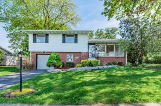 107 Winston Dr, Mechanicsburg, PA 17055