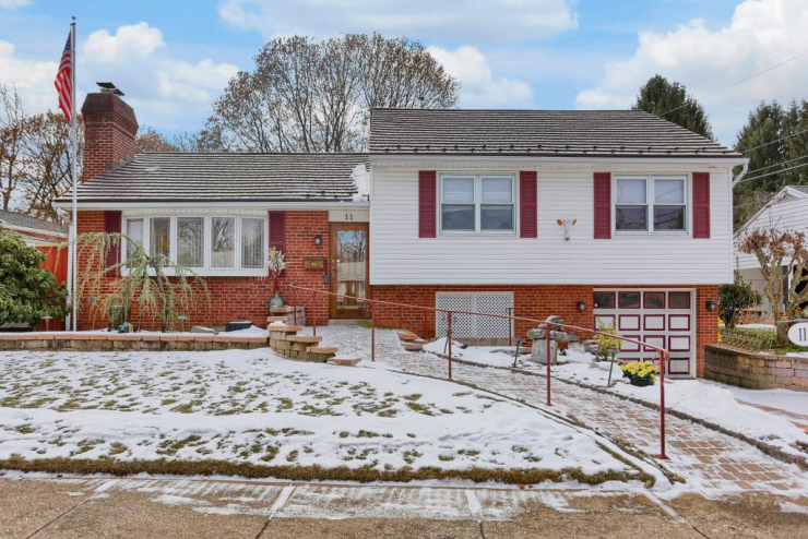 11 Citadel Drive, Camp Hill, PA 17011