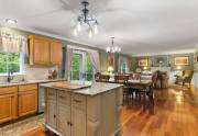 kitchen-eat-in-living