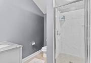 bathroom-full-upstairs