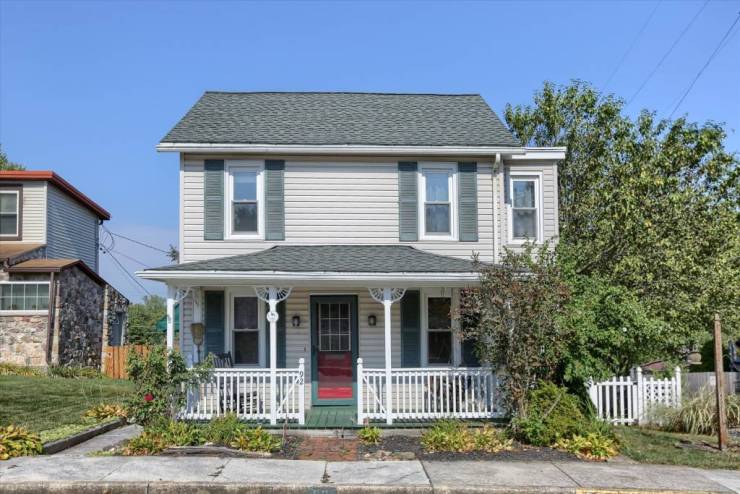 92 N 2nd Street, Mount Wolf, PA 17347